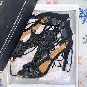 QUPID BLACK OPEN TOE HEELS